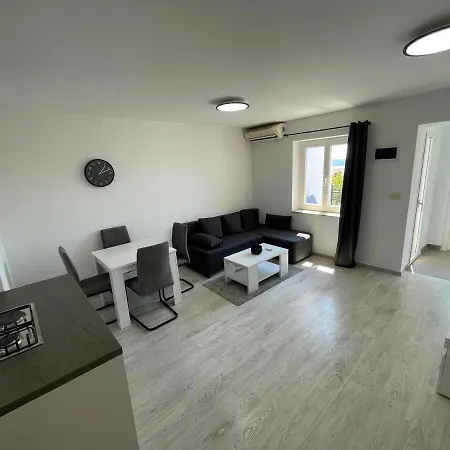 Mb Apartment